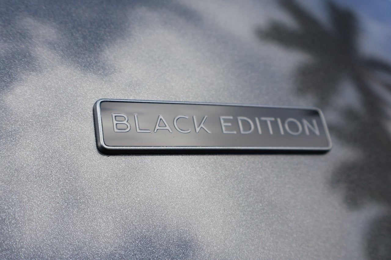 2025 Bentley Bentayga V8 S Black Edition