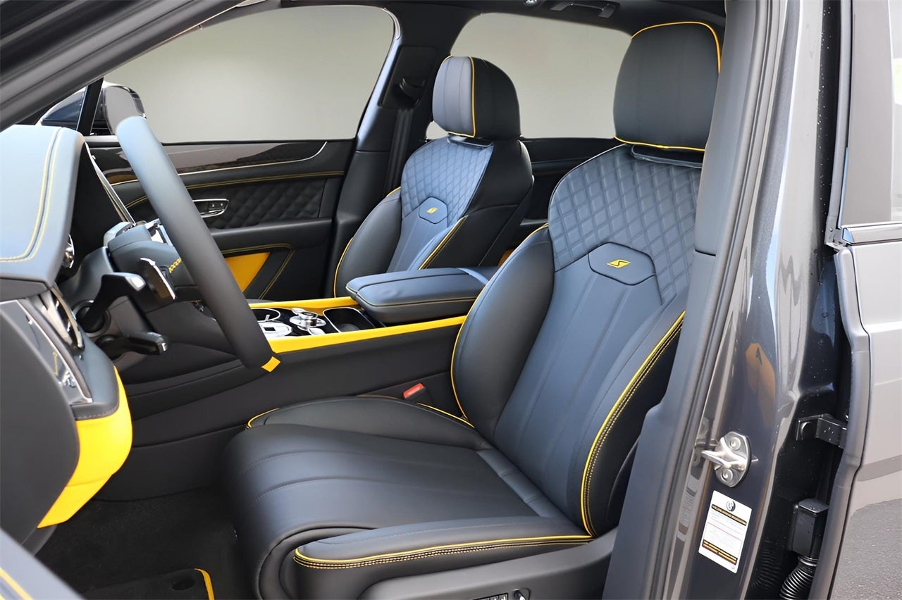 2025 Bentley Bentayga V8 S Black Edition