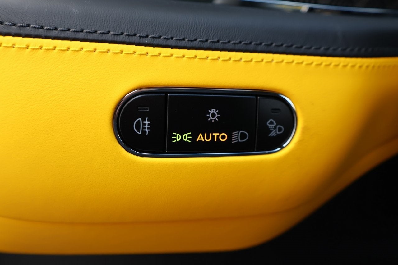 2025 Bentley Bentayga V8 S Black Edition