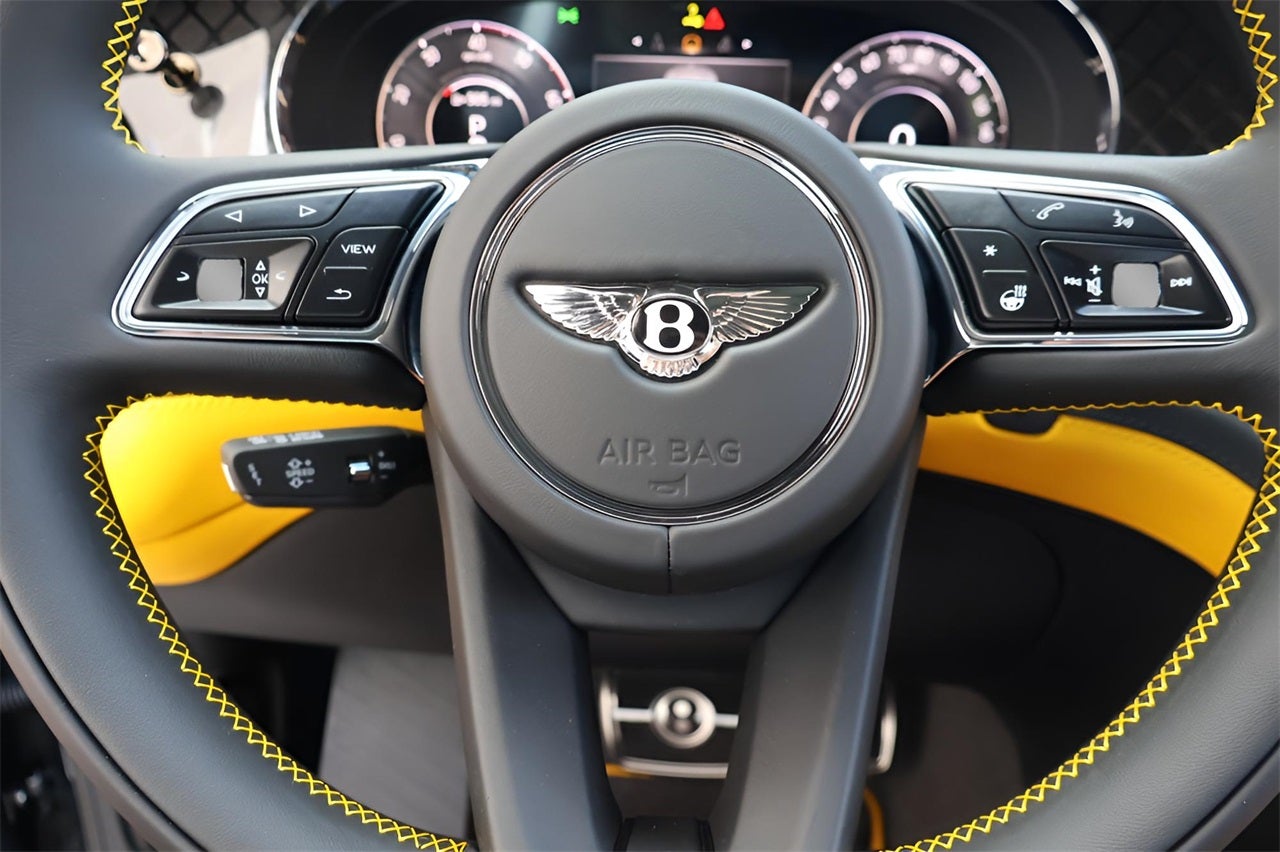 2025 Bentley Bentayga V8 S Black Edition