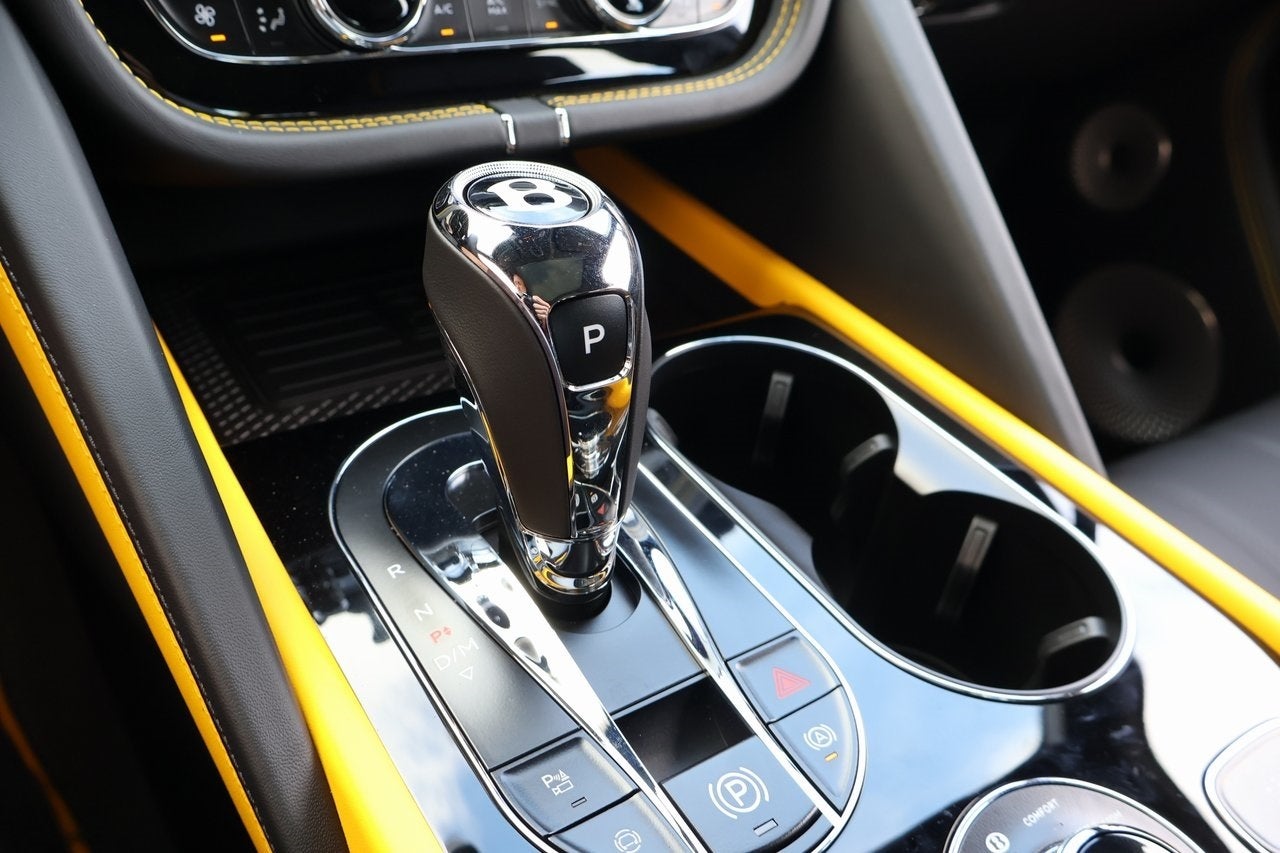 2025 Bentley Bentayga V8 S Black Edition