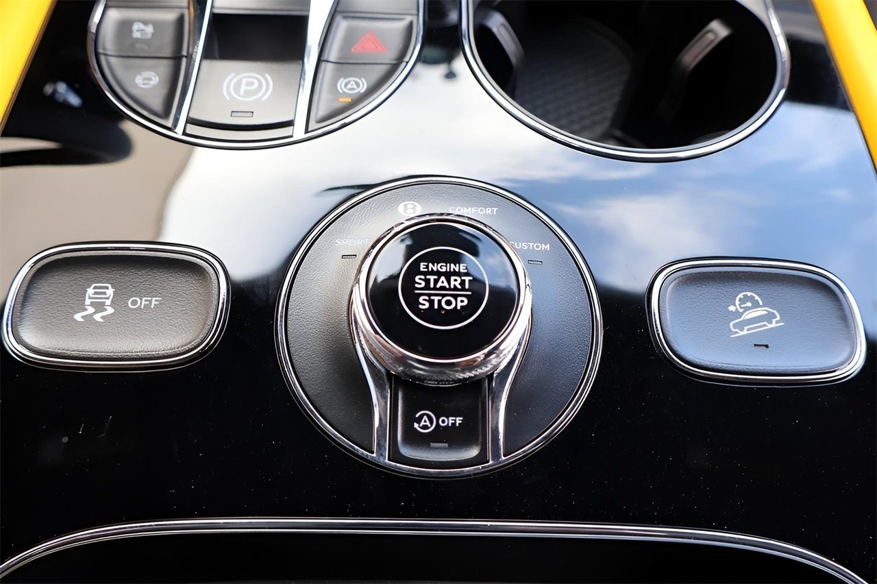 2025 Bentley Bentayga V8 S Black Edition