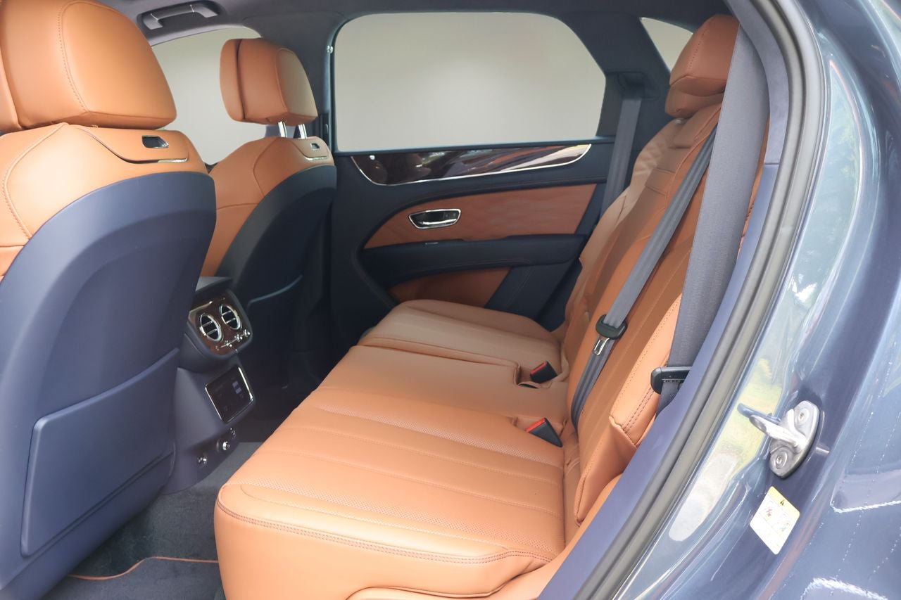 2026 Bentley Bentayga Azure V8