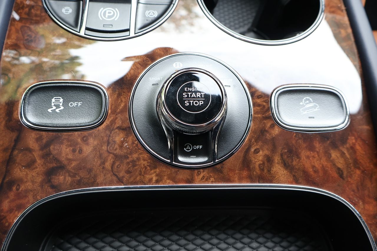 2026 Bentley Bentayga Azure V8