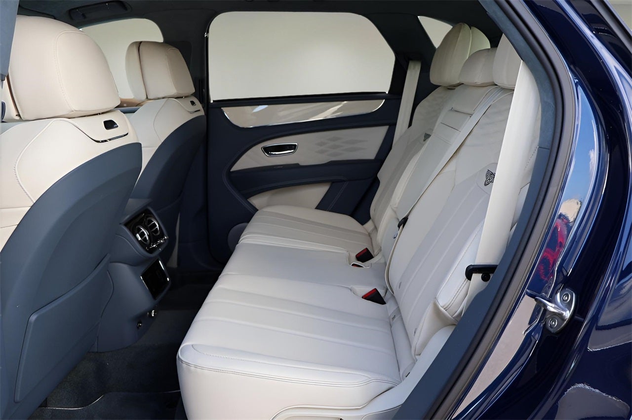 2025 Bentley Bentayga Azure V8