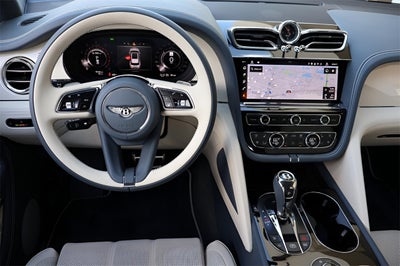2025 Bentley Bentayga Azure V8