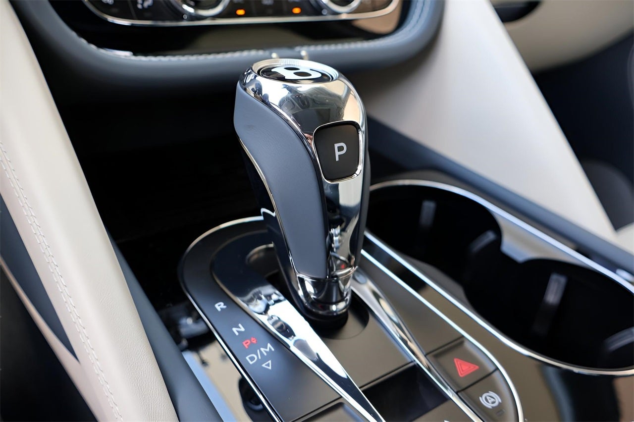 2025 Bentley Bentayga Azure V8