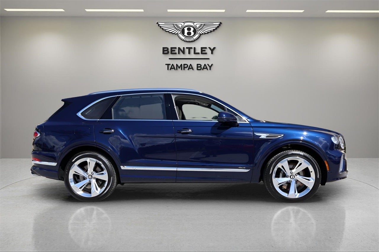 2025 Bentley Bentayga Azure V8