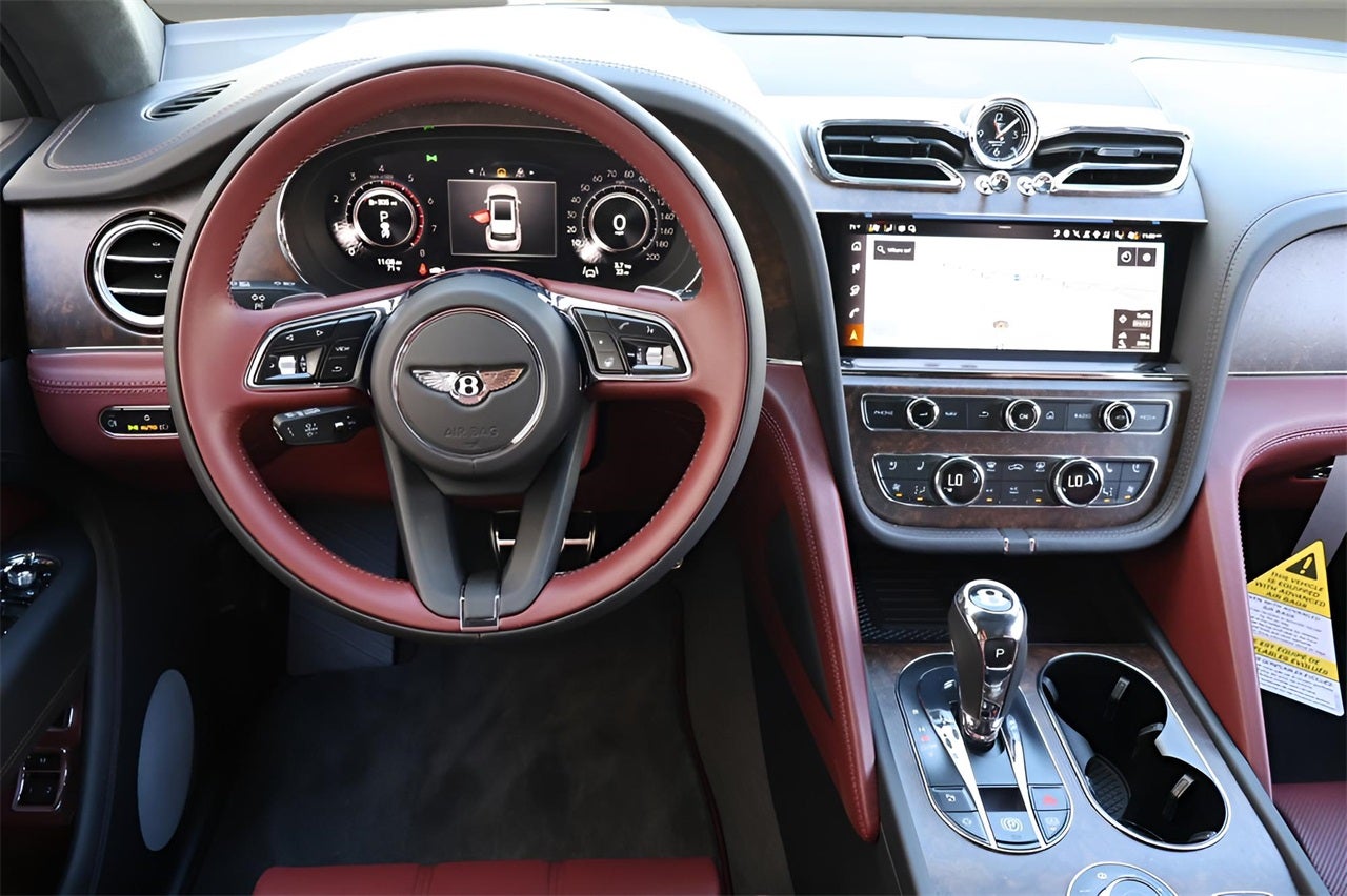 2025 Bentley Bentayga V8