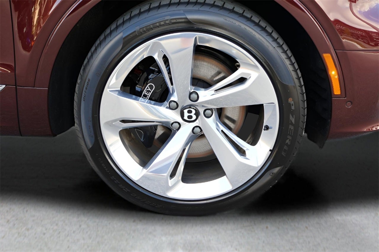 2025 Bentley Bentayga V8