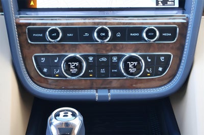 2025 Bentley Bentayga V8