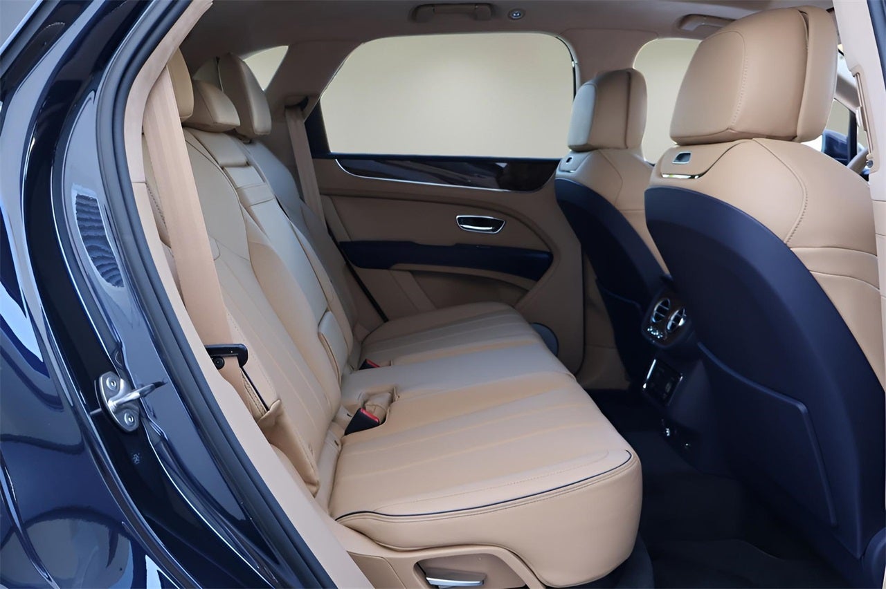 2025 Bentley Bentayga V8
