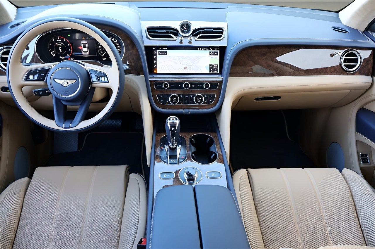 2025 Bentley Bentayga V8