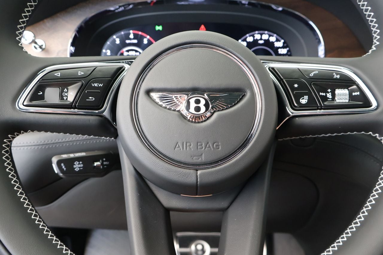 2026 Bentley Bentayga Azure V8