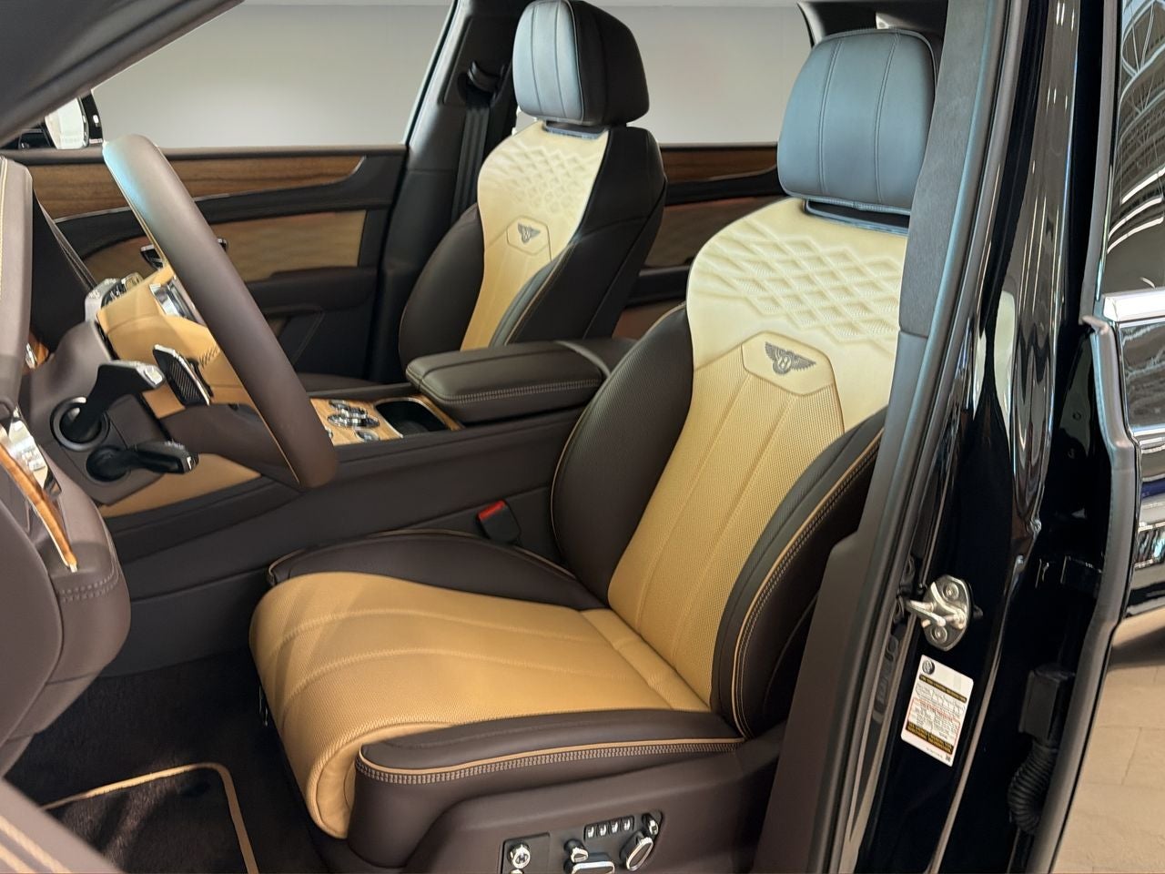 2027 Bentley Bentayga Base
