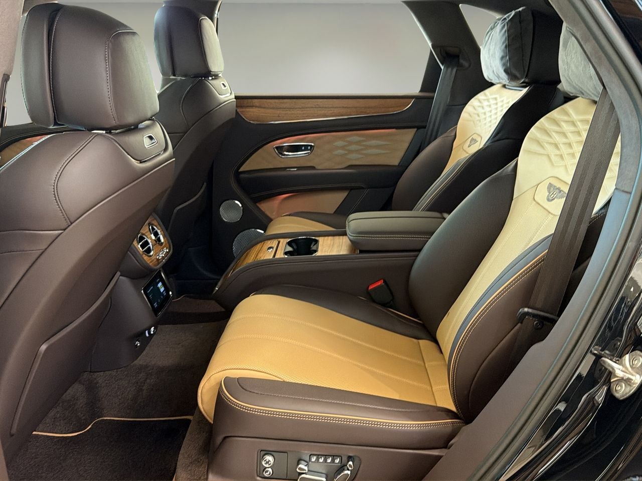 2027 Bentley Bentayga Base