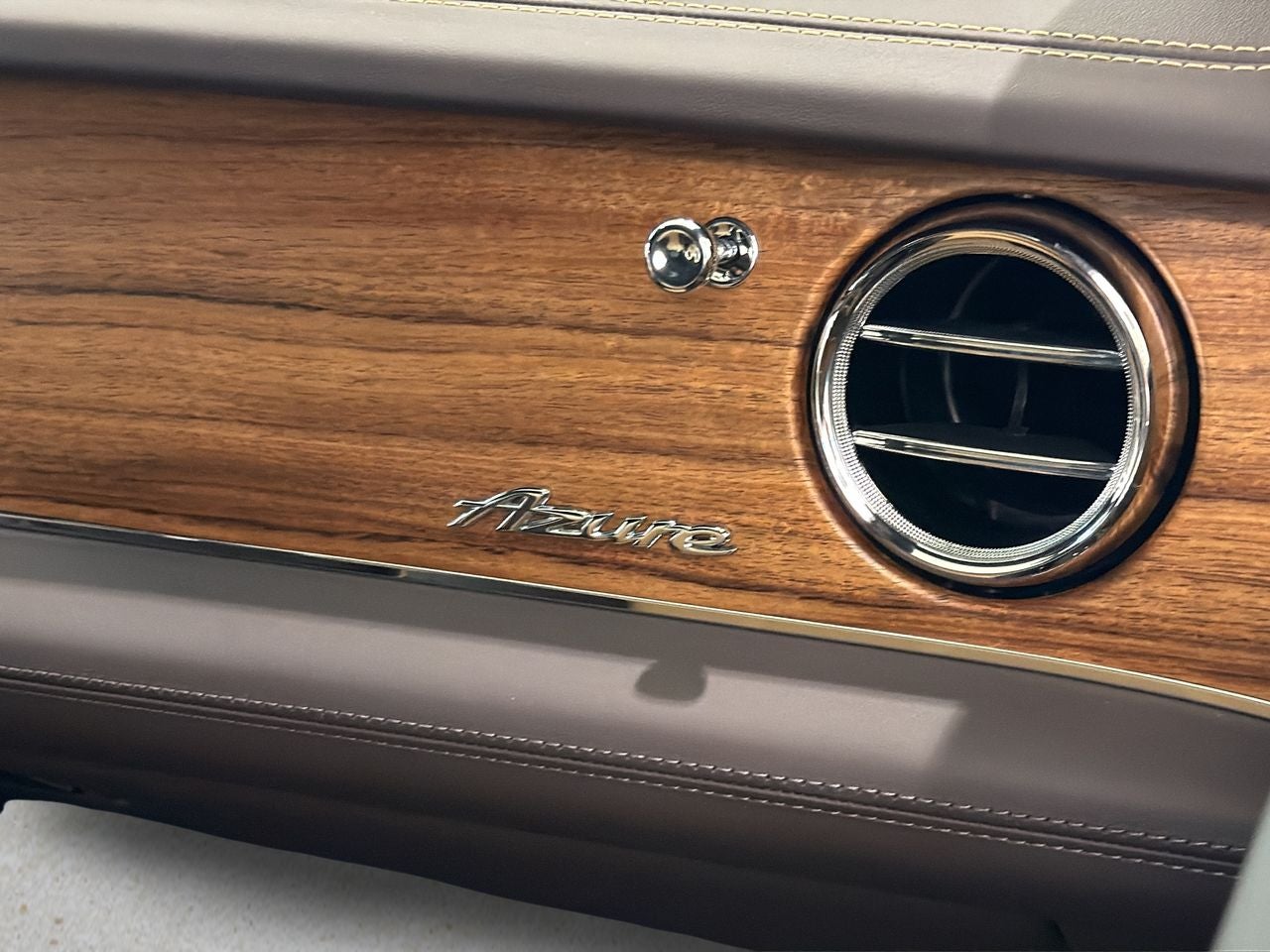 2027 Bentley Bentayga Base