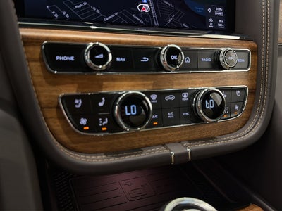 2027 Bentley Bentayga Base