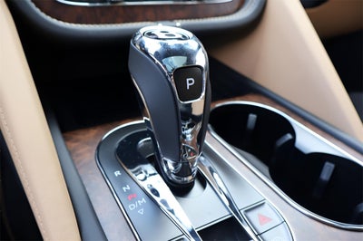 2025 Bentley Bentayga Azure V8