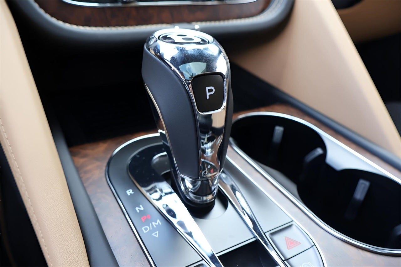 2025 Bentley Bentayga Azure V8