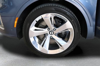 2025 Bentley Bentayga EWB Azure V8