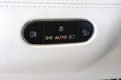 2025 Bentley Bentayga EWB Azure V8