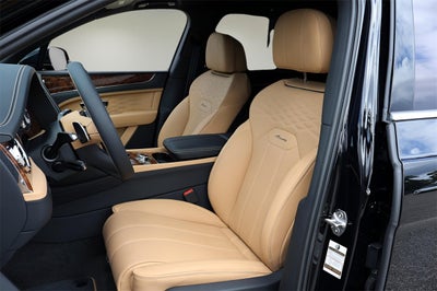 2025 Bentley Bentayga EWB V8