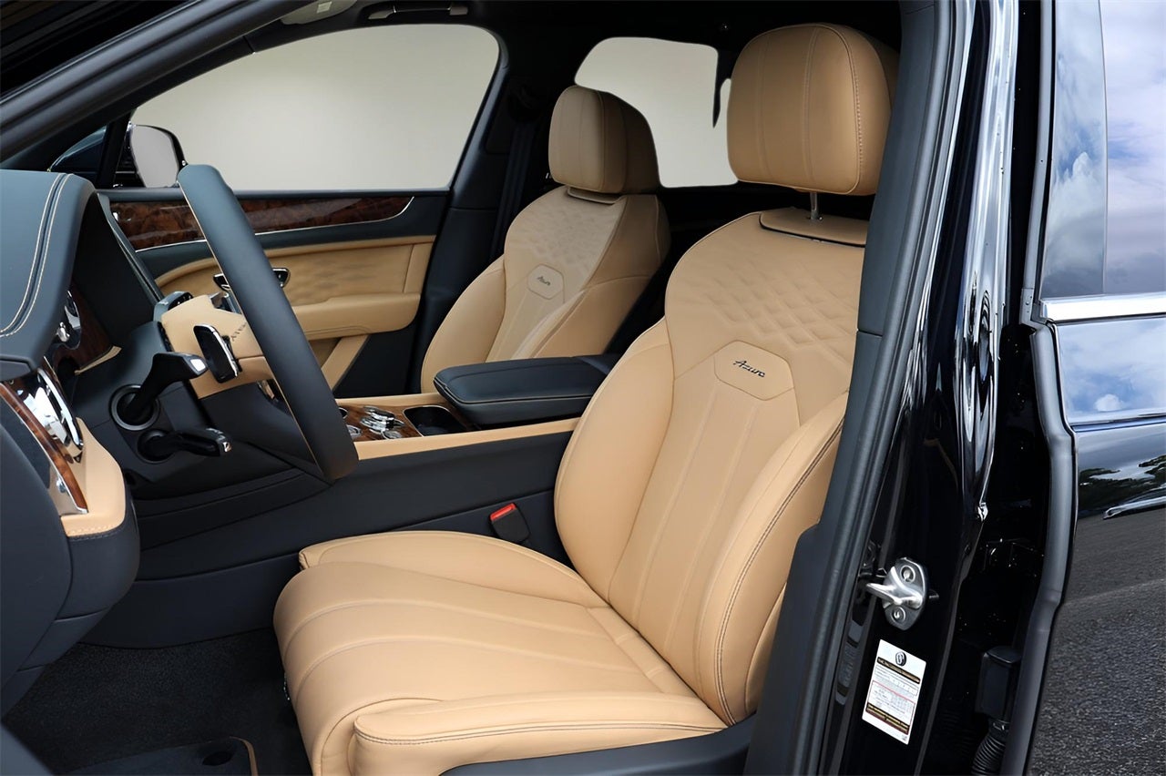 2025 Bentley Bentayga EWB V8