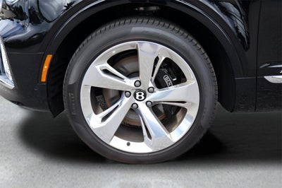 2025 Bentley Bentayga EWB V8