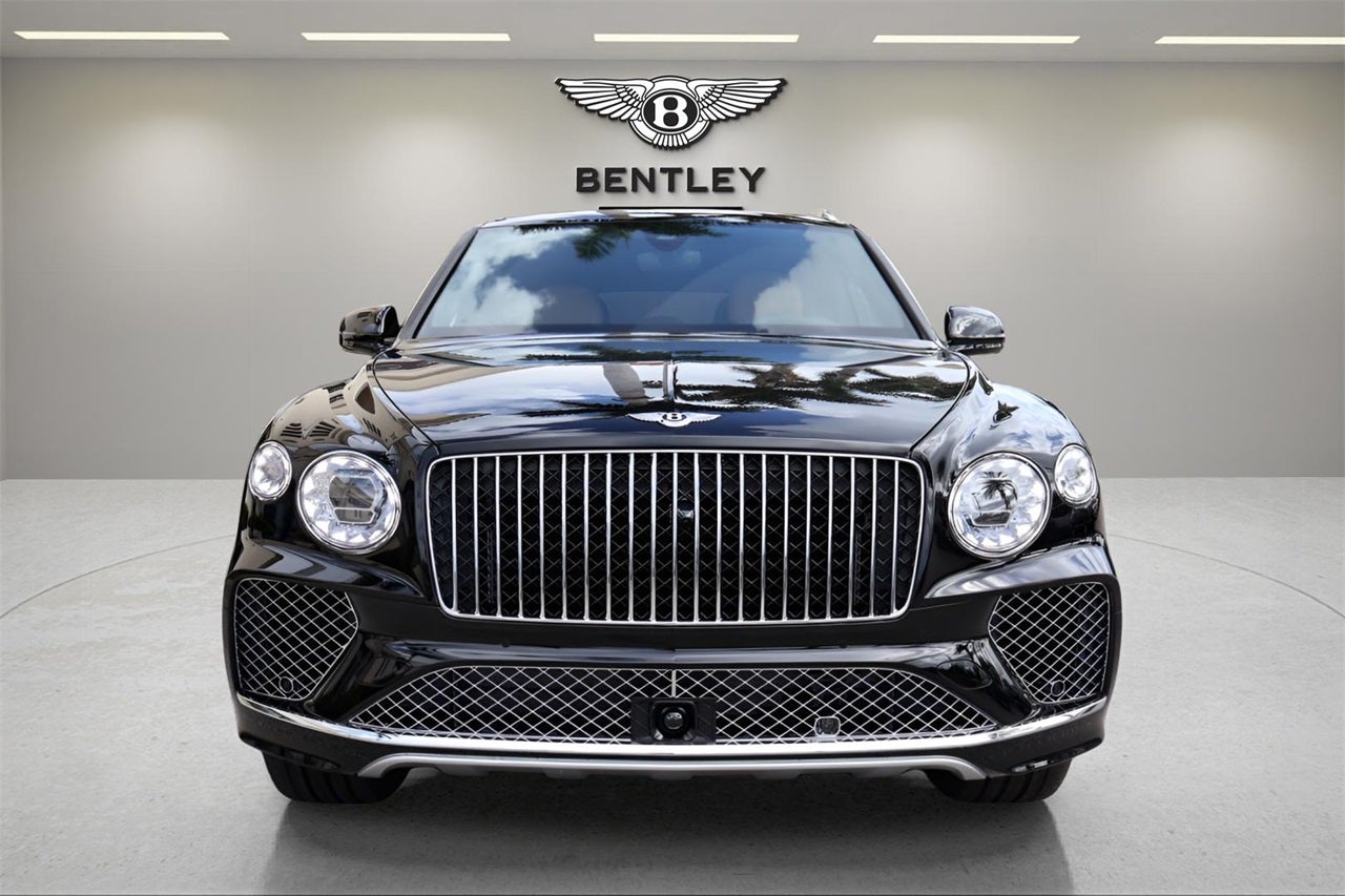 2025 Bentley Bentayga EWB V8