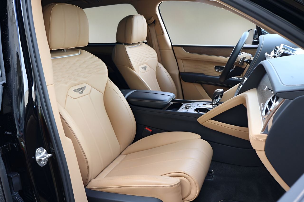 2024 Bentley Bentayga EWB V8