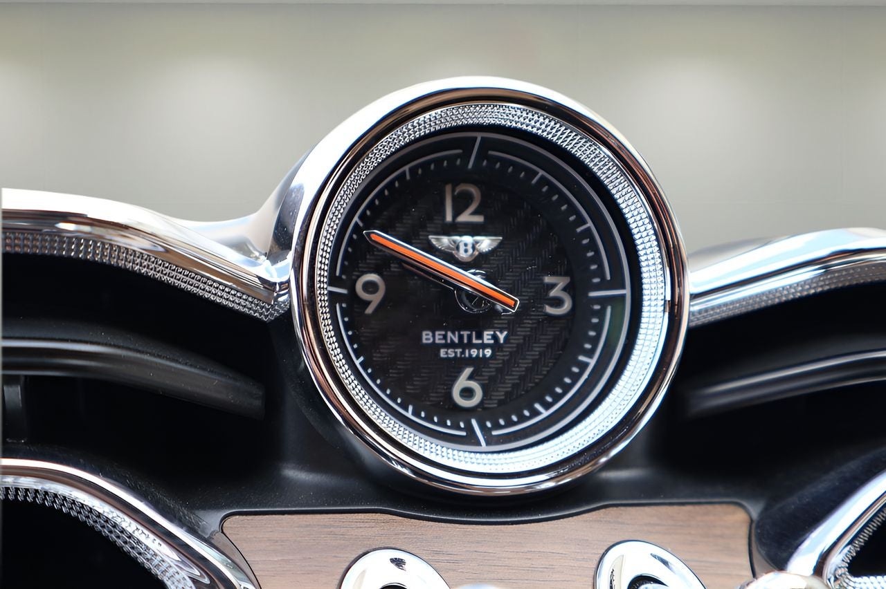 2024 Bentley Bentayga EWB V8