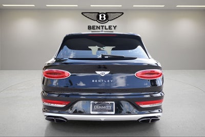 2024 Bentley Bentayga EWB V8