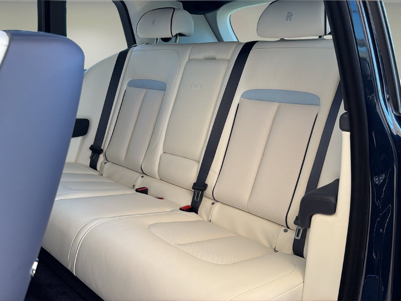 2027 Rolls-Royce Cullinan Black Badge