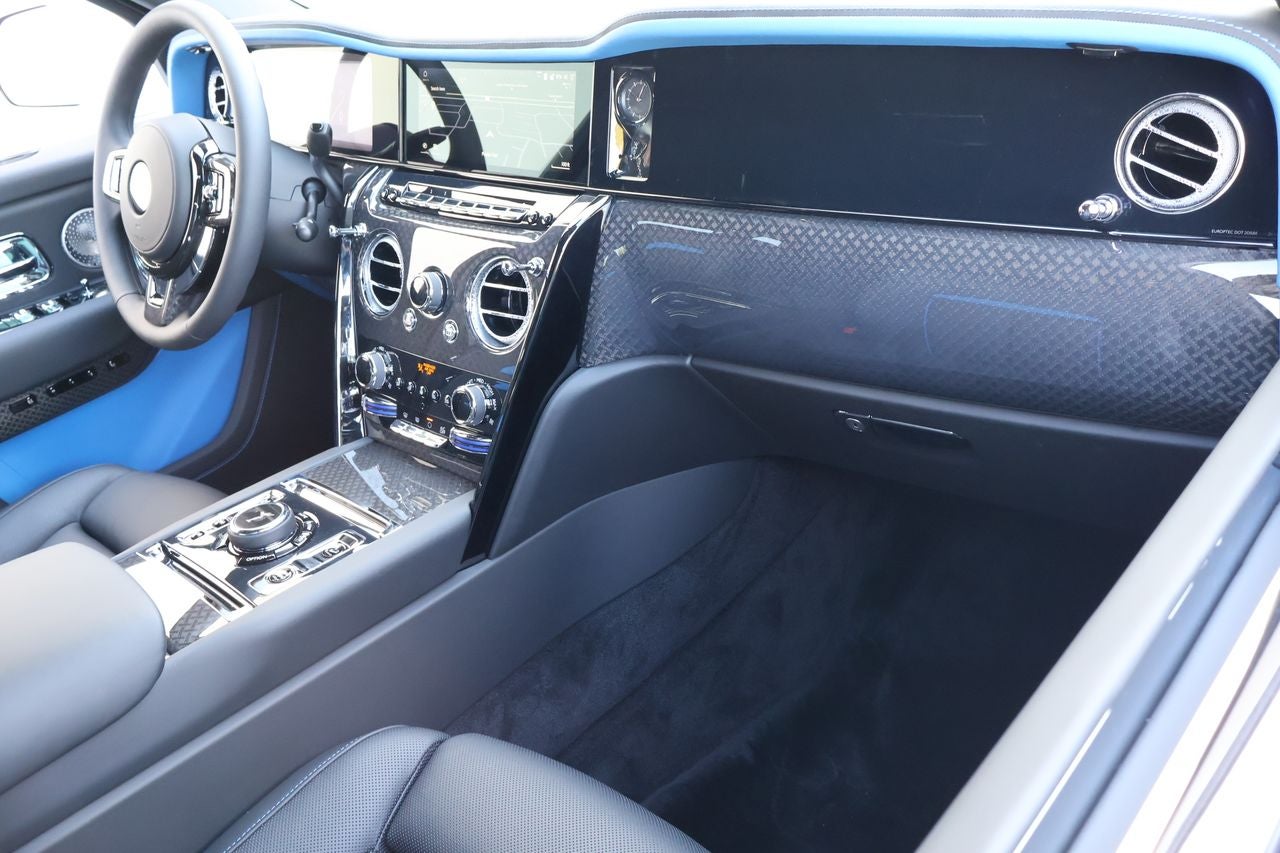 2027 Rolls-Royce Cullinan Black Badge