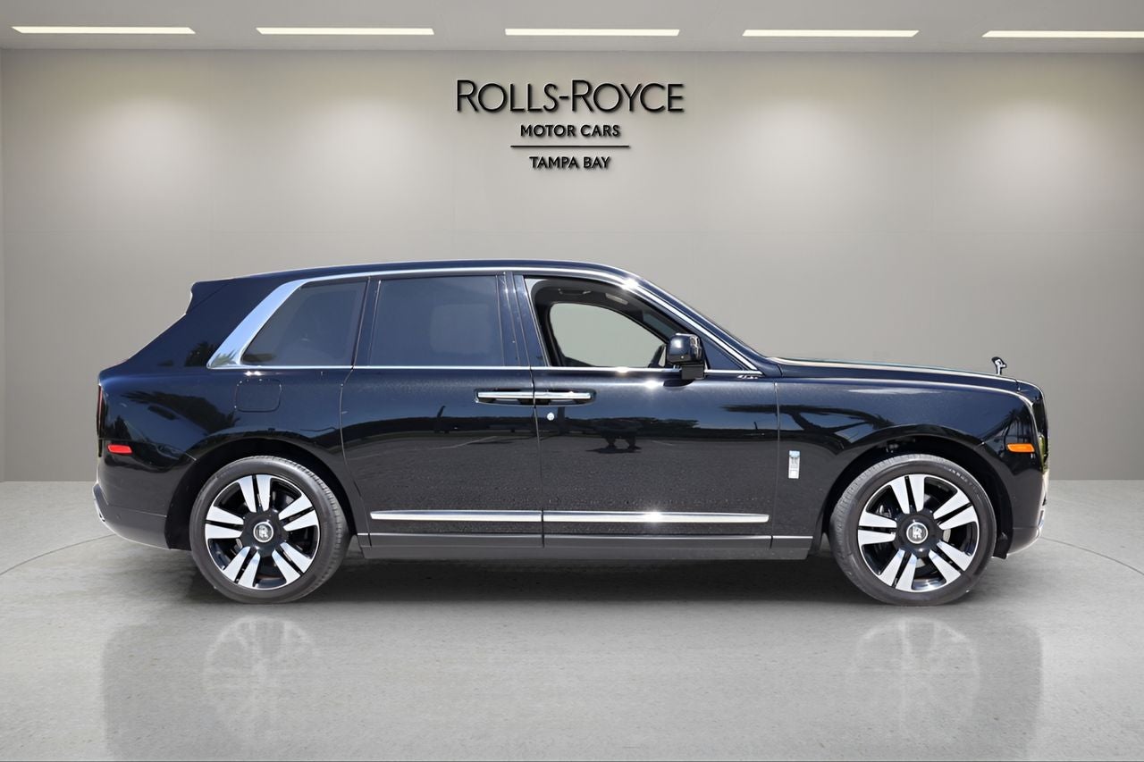 2022 Rolls-Royce Cullinan Base