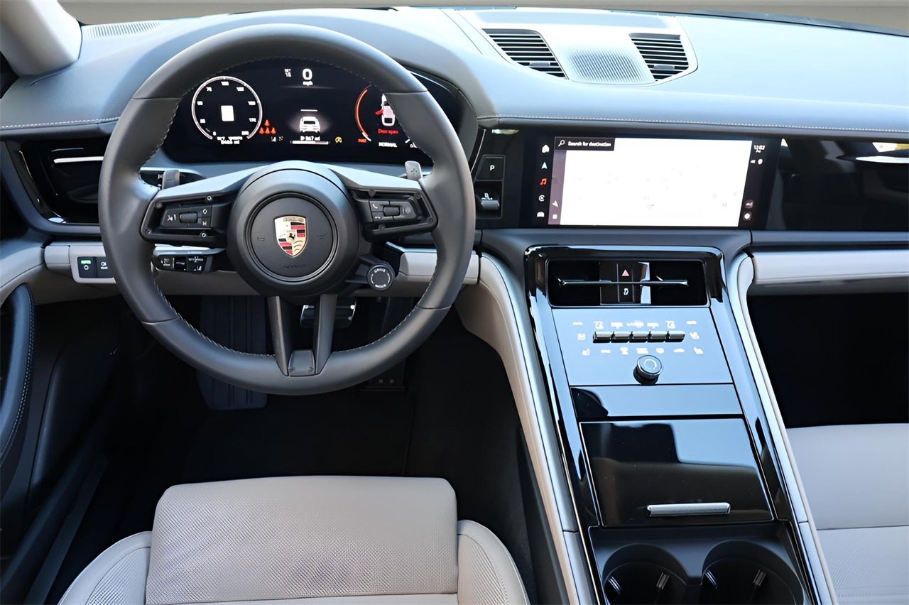 2025 Porsche Panamera Base