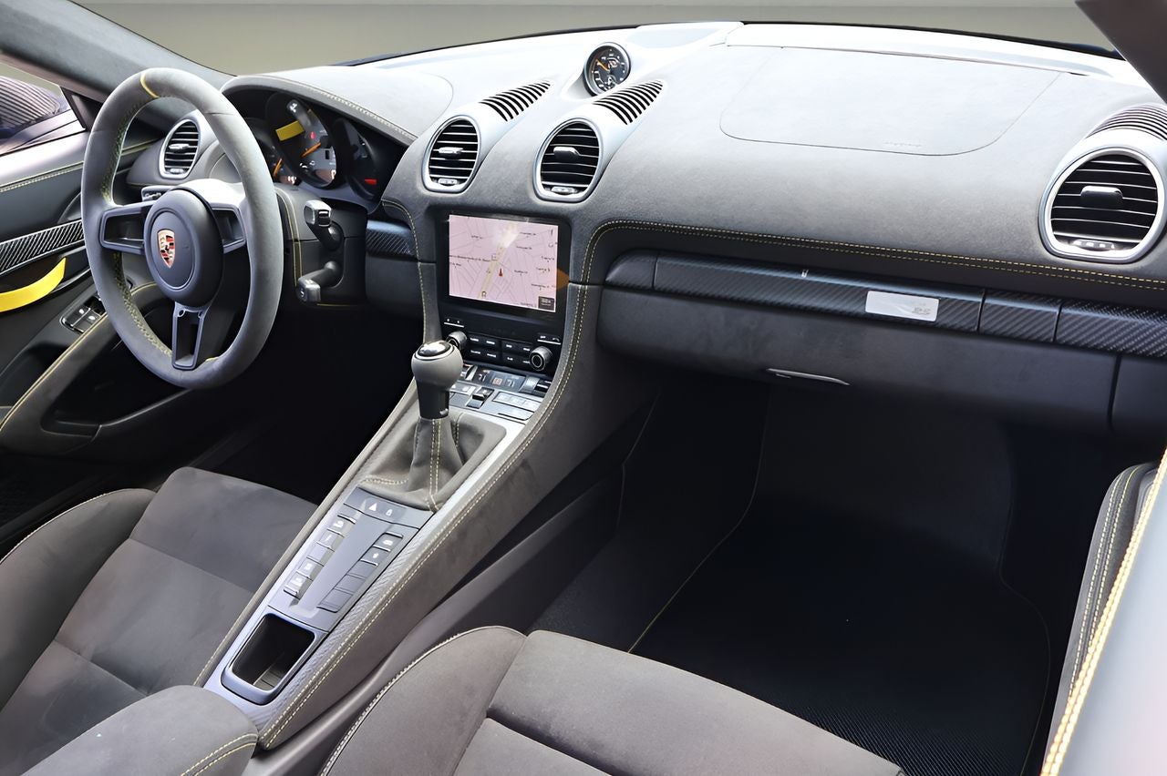 2024 Porsche 718 Cayman GT4 RS