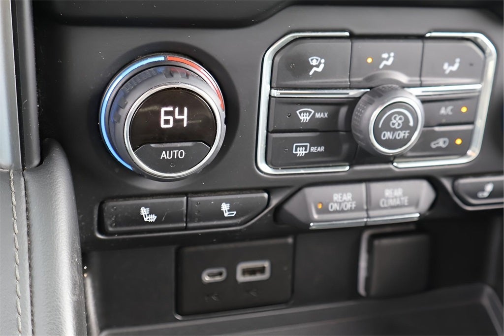 2022 Chevrolet Suburban LT