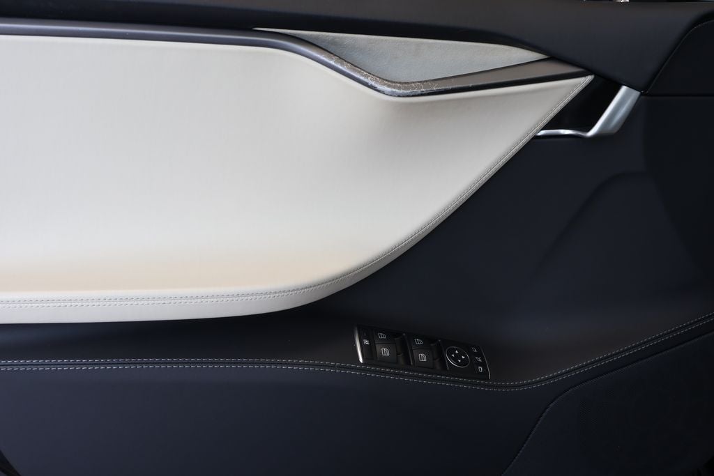 2020 Tesla Model S Base
