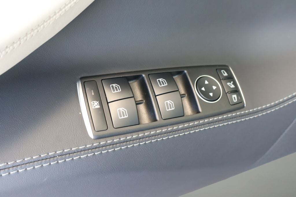 2020 Tesla Model S Base
