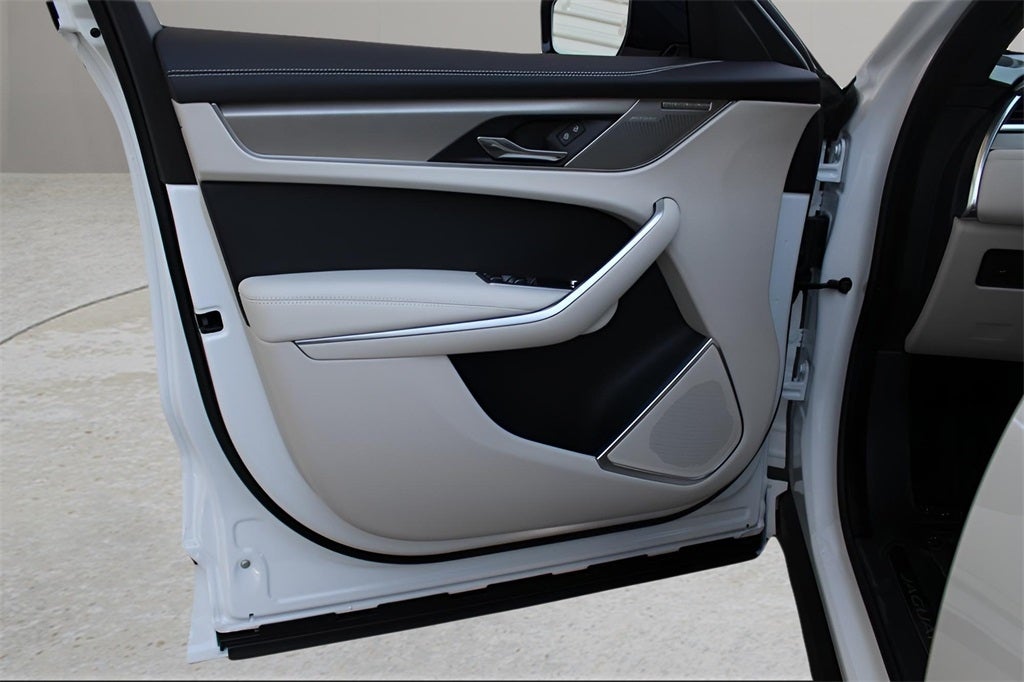 2026 Jaguar F-PACE P250 R-Dynamic S