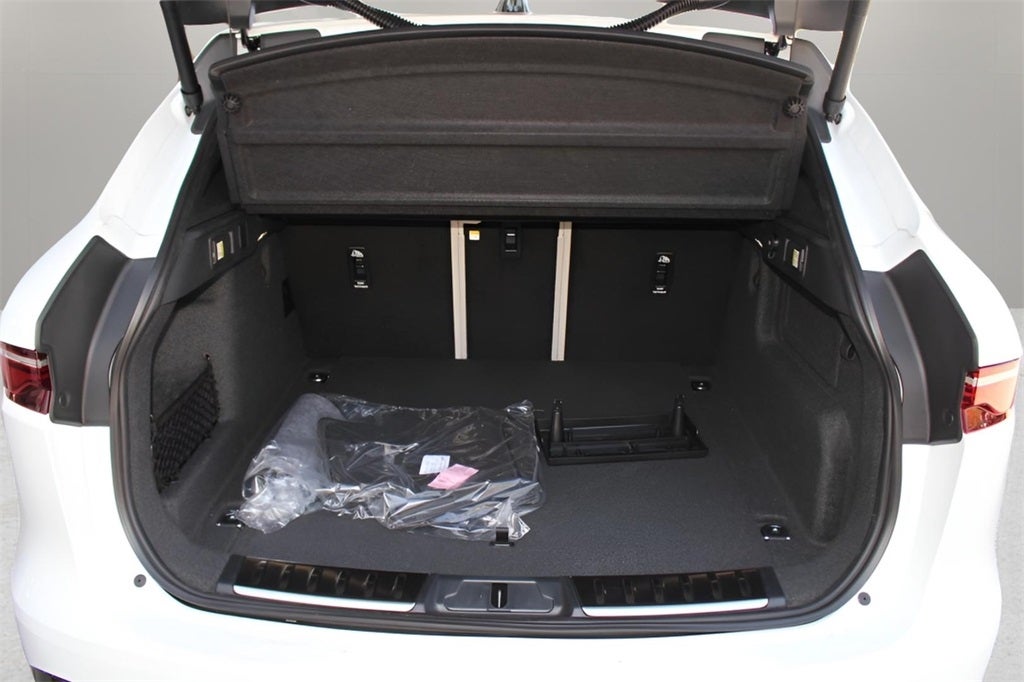 2026 Jaguar F-PACE P250 R-Dynamic S