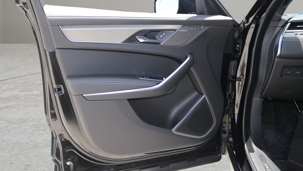 2026 Jaguar F-PACE P250 R-Dynamic S