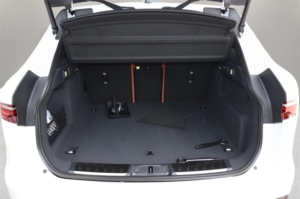 2026 Jaguar F-PACE P250 R-Dynamic S