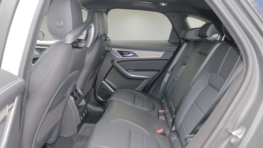 2026 Jaguar F-PACE P250 R-Dynamic S