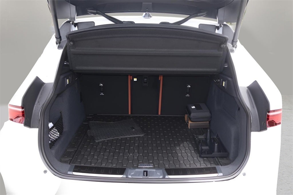 2026 Jaguar F-PACE P400 R-Dynamic S