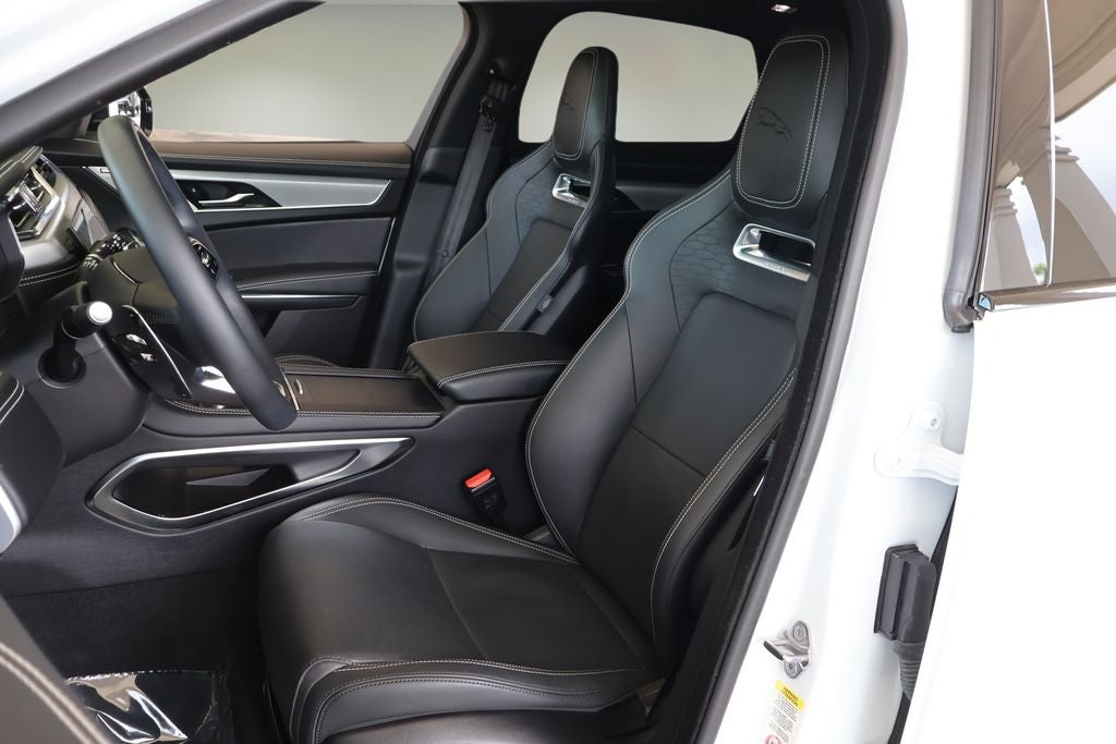 2024 Jaguar F-PACE P400 R-Dynamic S