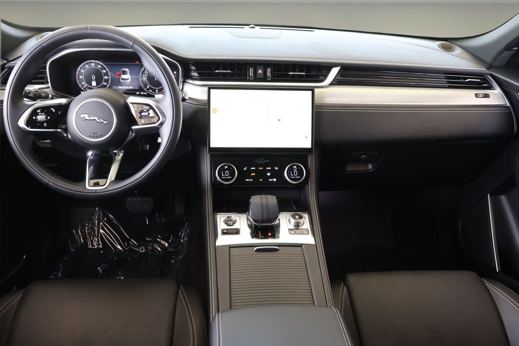 2024 Jaguar F-PACE P400 R-Dynamic S
