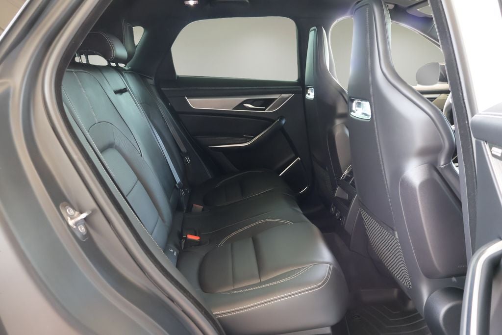 2024 Jaguar F-PACE P400 R-Dynamic S